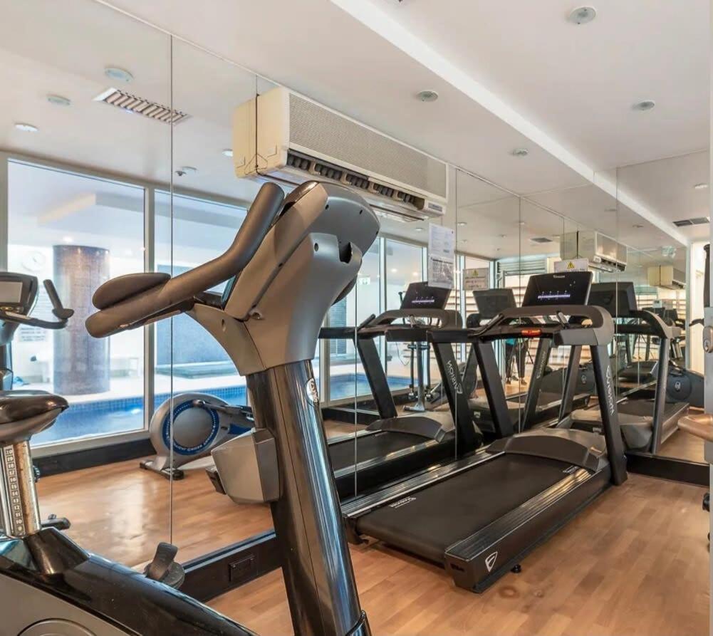 Glenelg Oasis, Pool, Gym, Spa & Sauna, Free Parking, City Views Ngoại thất bức ảnh